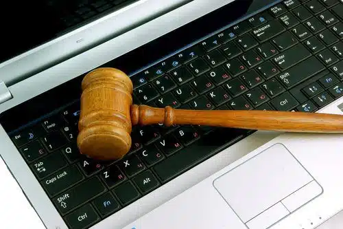 cyberbullying law in uae